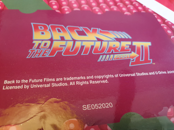 Hoverboard Retour vers le Futur 2 signé par 7 acteurs !
