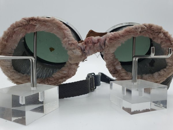 7 years in Tibet screen used snow goggles